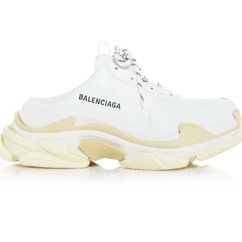 NEW Balenciaga White and Cream Triple S Sneakers
